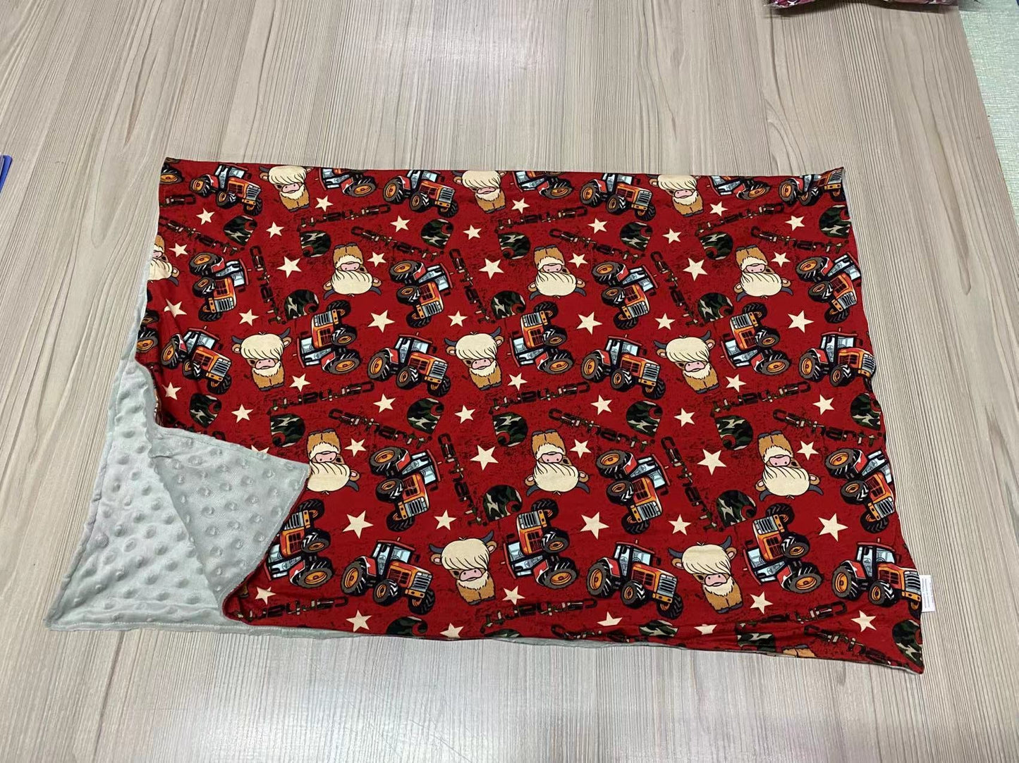 Pasture Friends (red) 30x40 Bamboo + Minky Blanket RTS