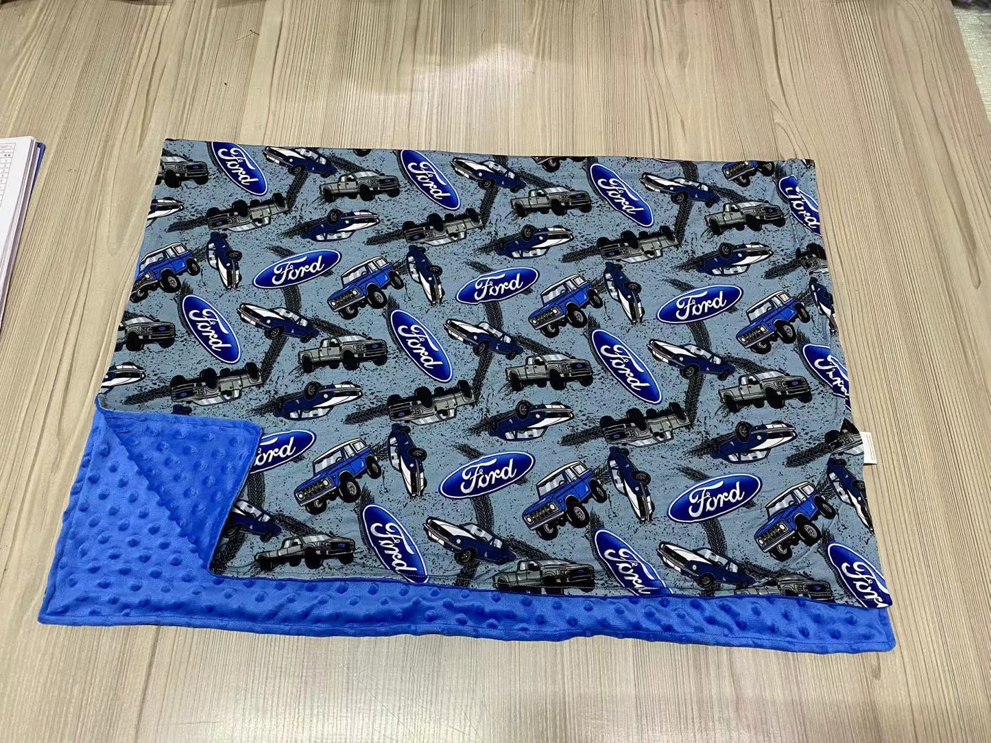 Built Tough 30x40 Bamboo + Minky Blanket RTS