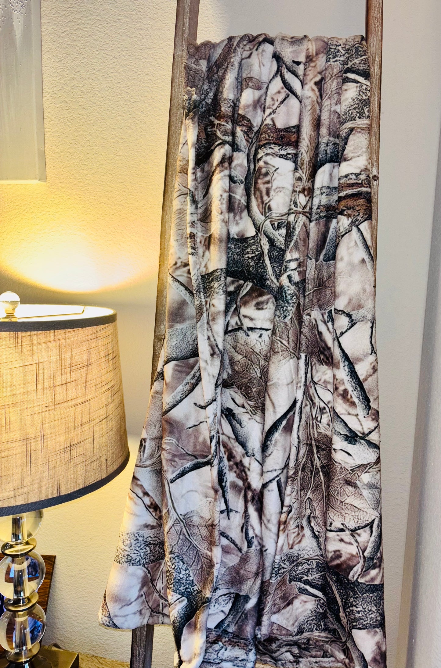 Snow Camo luxe plush double sided printing 50x60 Blanket RTS